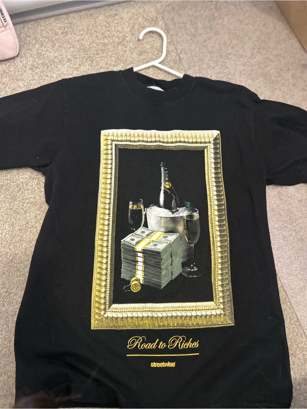 Streetwise Men’s Black 'Road to Riches' Graphic T-Shirt